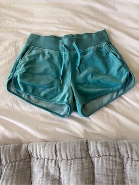 Peak Performance Original Velour Shorts
